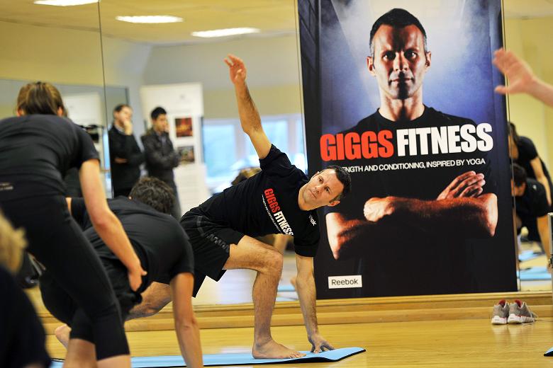 Ryan Giggs, Yoga for men – yogalily.com