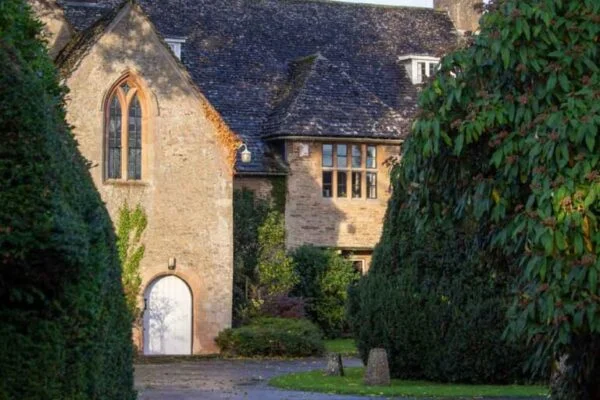 Smaller_Tranquillity-and-Insight-Retreat-in-Oxfordshire-32-768x512