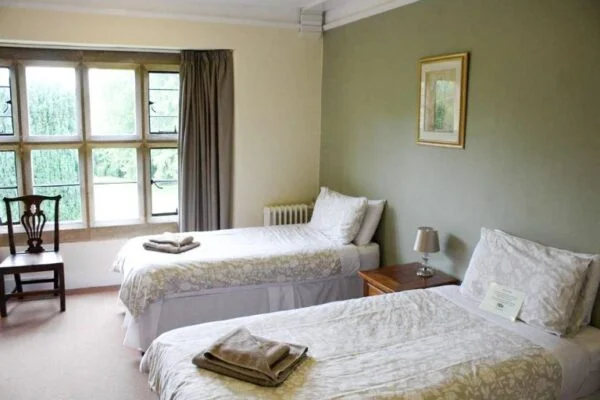 Charney Manor Rooms